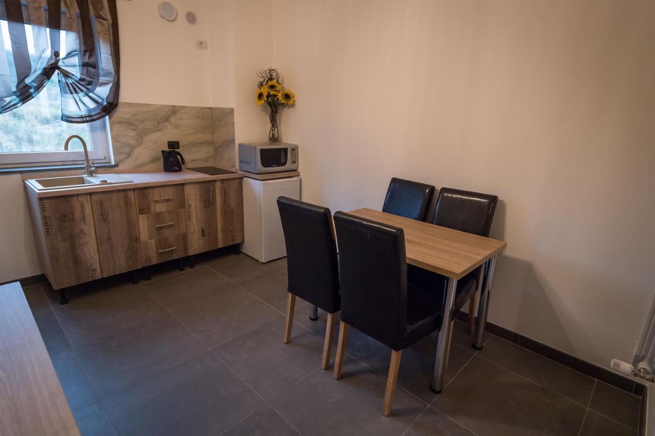 Pensiunea Giulia Home Dezmir Экстерьер фото