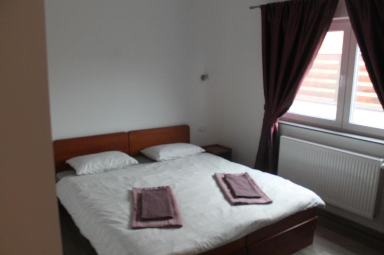 Pensiunea Giulia Home Dezmir Экстерьер фото