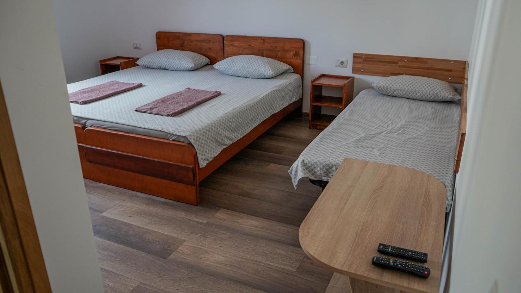 Pensiunea Giulia Home Dezmir Экстерьер фото